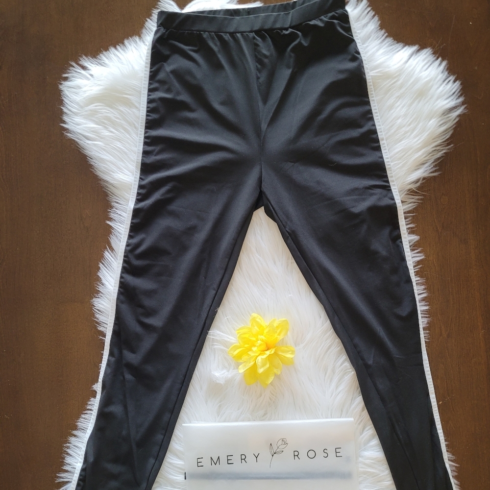 NEW High Rise Striped Leggins💞 - Picture 8 of 13